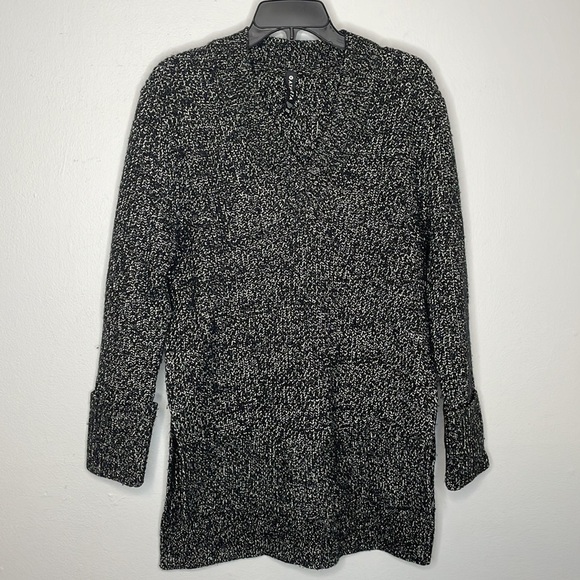 Athleta | Black & White Wool Shasta V-Neck Sweater Size XXS - Picture 3 of 8